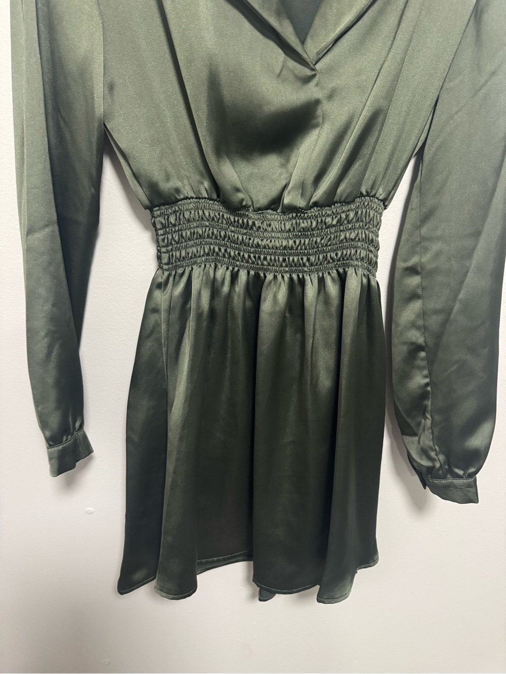 Steve Madden Long Sleeve Olive Green Satin Mini Shirtdress - Picture 5 of 9